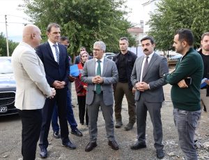 Bingöl Valisi Çelik, Genç’te 818 seyirci kapasiteli spor salonu inşaatını inceledi