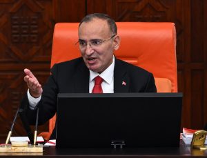 Bir süredir hastalıkla mücadele eden Bekir Bozdağ’ın son hali