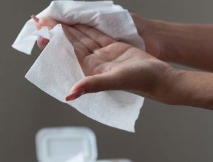 Birleşik Krallık’ta plastik içeren ıslak mendiller yasaklanıyor