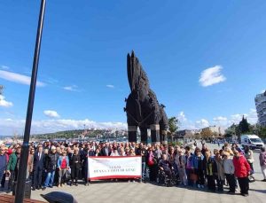 Çanakkale’de Dünya Yaşlılar Günü 81 ilde eş zamanlı yürüyüşle kutlandı