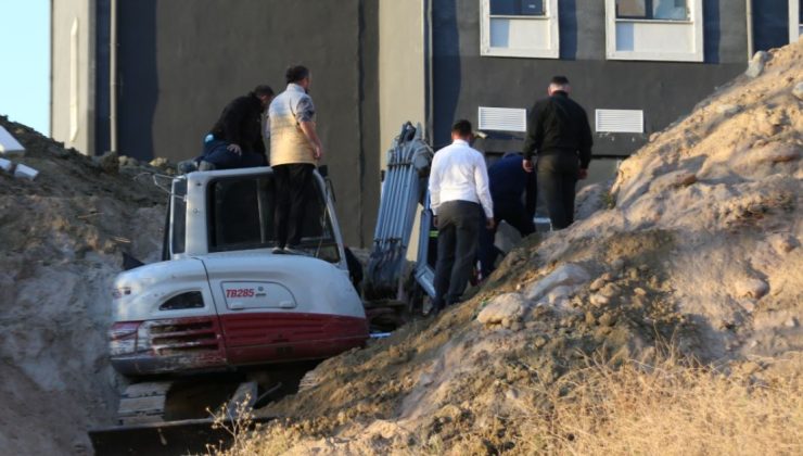 Çanakkale’de altyapı çalışması sırasında toprak altında kalan iki işçi yaralandı