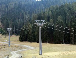 Çankırı Ilgaz’daki Yıldıztepe Kayak Merkezi teleferik bakımıyla sezona hazırlanıyor