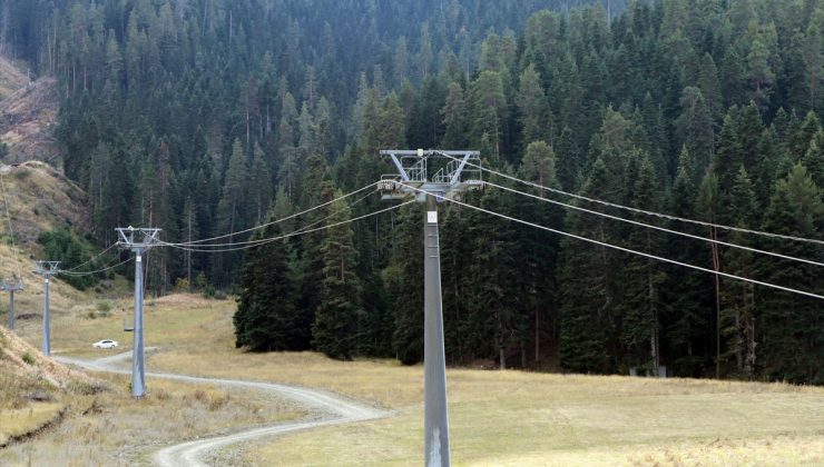 Çankırı Ilgaz’daki Yıldıztepe Kayak Merkezi teleferik bakımıyla sezona hazırlanıyor