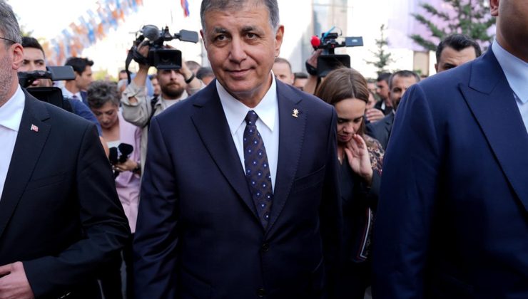 Cemil Tugay’ın AK Parti’ye geçmesi sonrası İzmir’de ilk istifa