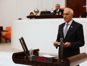 CHP’li Kılınç, fon krizini Meclis gündemine taşıdı: “Fatma Betül Sayan Kaya’nın neden ifadesi alınmamıştır?”