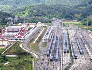 Çin-Laos Demiryolu’nda tropikal meyve ithalatı 16 milyar yuanı aştı