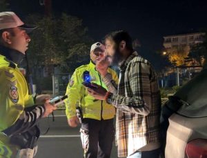 Çorlu’da alkolmetreyi üflemeyen sürücüye 390 bin lira ceza kesildi