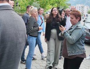 Denizli’de site yöneticisi olduğunu söyleyen kişi, YP İlçe Başkanı Coşkun’a küfretti