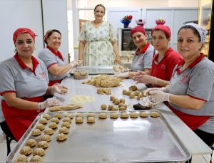 Depremde iki dükkanı yıkılan kadın girişimci 5 şube açıp 40 kadına istihdam sağladı