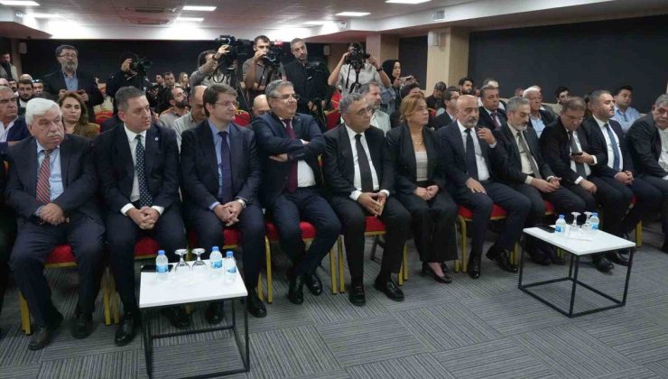 Diyarbakır Barosunun Tahir Elçi adı verilen hizmet binası açıldı