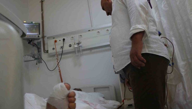 Diyarbakır Gazi Yaşargil Hastanesi’nde diyabet hastasının başparmağı ampute edilmedi