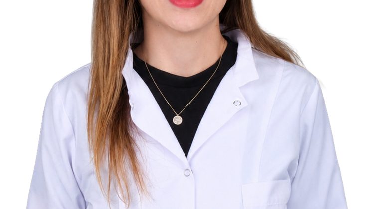 Dr. Merve Aktar, kalıcı köpüklü idrarın protein kaybına işaret edebileceğini söyledi