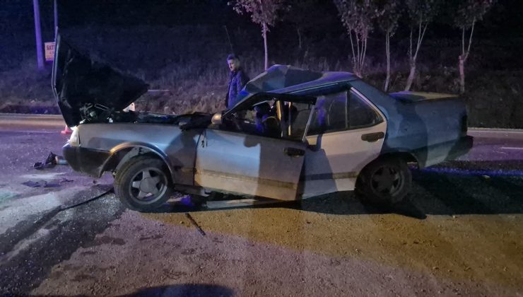Düzce Yığılca’da traktörle çarpışan otomobilde 5 kişi yaralandı