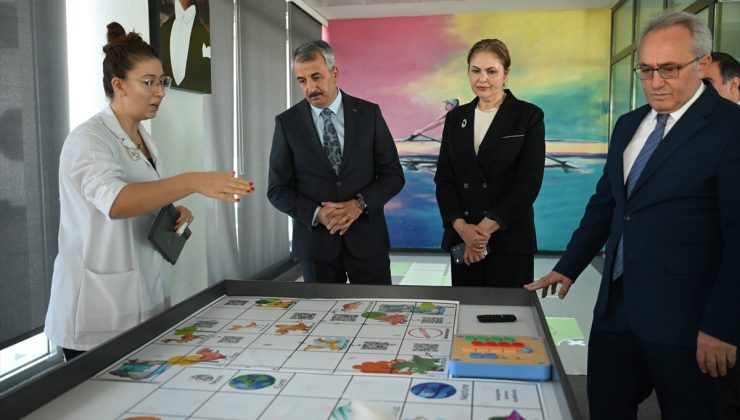 Edirne Valisi Yunus Sezer, özel okul-devlet okulu ayrımı yapmadıklarını söyledi