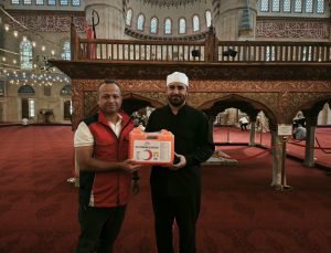 Edirne ve Kırklareli’de 50 vakıf camisi ve Kur’an kursuna ilk yardım seti dağıtıldı