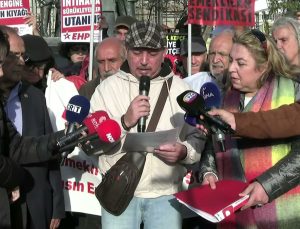 Emekliler, Kadıköy’de Ali Şekeroğlu’nu andı, iktidara seslendi: Artık bıçak kemiğe dayanmıştır! Feryadı duyun!
