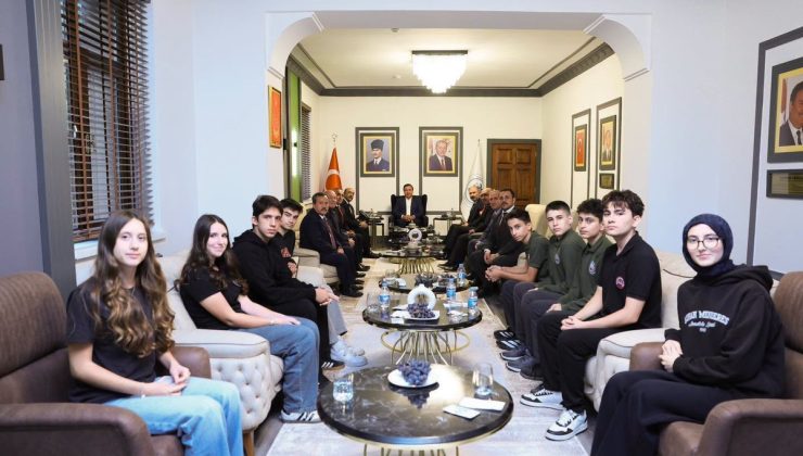 Erzincan Valisi Aydoğdu, Bizim Gök Kubbemiz öğrencilerini ağırladı