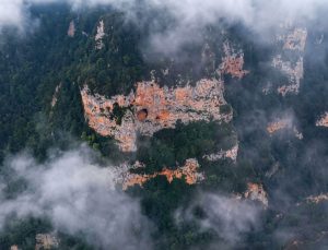 Giresun Keşap’ta Türkiye haritasını andıran Şahan Kayası dronla görüntülendi
