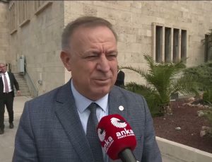 Gökan Zeybek, para piyasası fonlarında haftada 44,6 milyar liralık küçülmeyi açıkladı