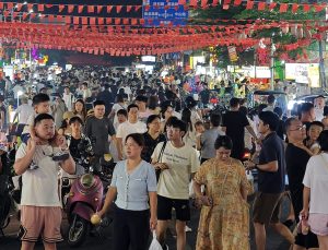 Hainan, özel gümrük sonrası ilk Ulusal Gün tatilinde farklı deneyimler sunuyor