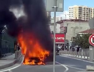 İstanbul Avcılar’da hareket halindeki otomobil kullanılamaz hale geldi
