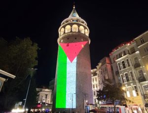 İstanbul’un kalbinde Filistin için tek yürek: Galata Kulesi Filistin bayrağıyla aydınlandı