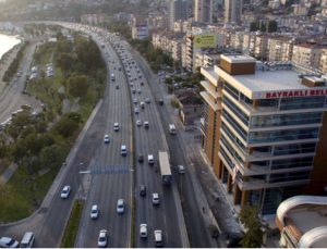 İzmir’de Bayraklı Belediyesi’ne operasyon: 45 gözaltı