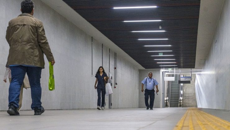 İzmir’de DEÜ Hastanesi’ne kesintisiz yaya tüneli açıldı