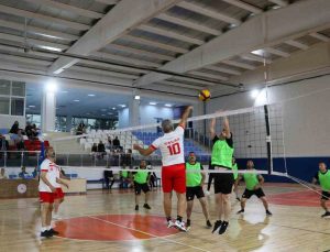 Kamu personeli, Kayseri’de 4. Kamu Spor Oyunları’nda voleybol ve futsalda buluştu