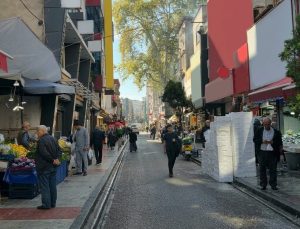 Karadeniz Doğal Hayatı Koruma Derneği, Saathane’de kaldırım çağrısı yaptı