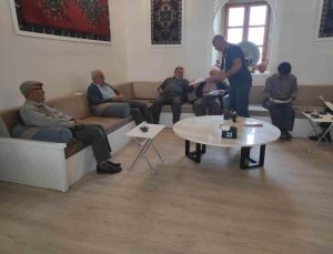 Karapınar İlçe Sağlık Müdürlüğü vatandaşlara sağlıklı yaşlanma bilgilendirmesi yaptı