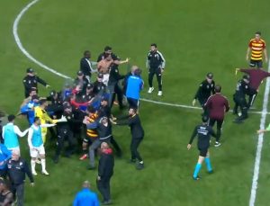 Kayserispor-Manisa FK maçının sonunda tansiyon arttı