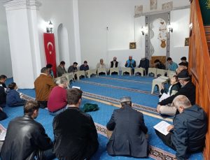 Kırklareli Vize’de öğrenciler hayvan bakımevini ziyaret etti, hadis halkası yapıldı