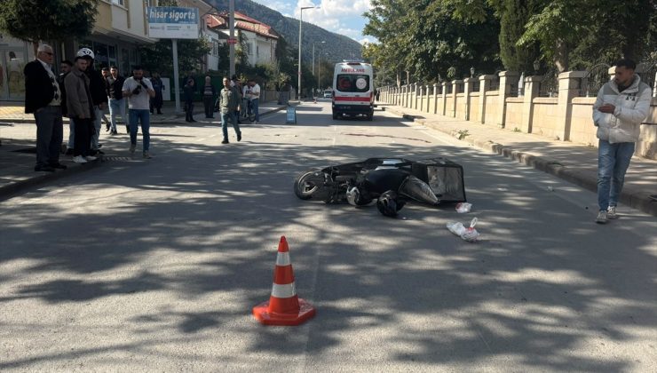 Konya Akşehir’de kazada ağır yaralanan 23 yaşındaki motokurye hayatını kaybetti