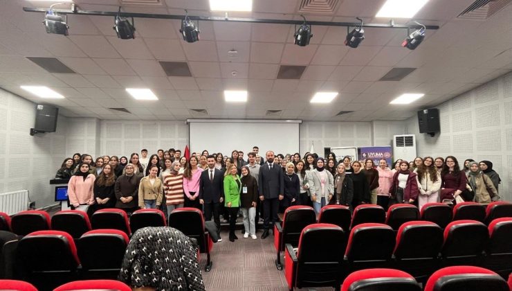 Kütahya’da üniversite öğrenci ve öğretmenlerine uyuşturucu, siber suç eğitimi verildi