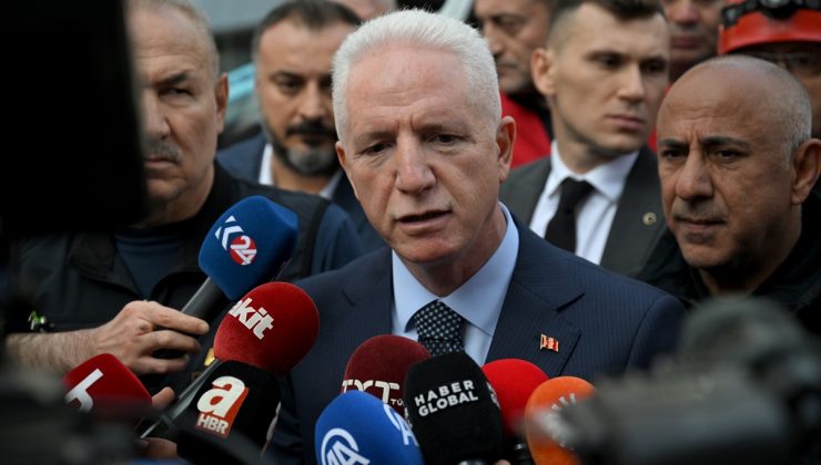 Maltepe’de kısmi çöken binada 2 kişi öldü, 3 kişi için kurtarma sürüyor