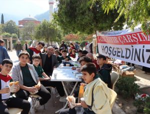 Manisa Şehzadeler’de İlim Yayma Cemiyeti Gazze için kermes düzenledi