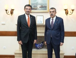 Milli Eğitim Bakanı Tekin, Tiflis’te büyükelçilik ve parlamento temasları yaptı