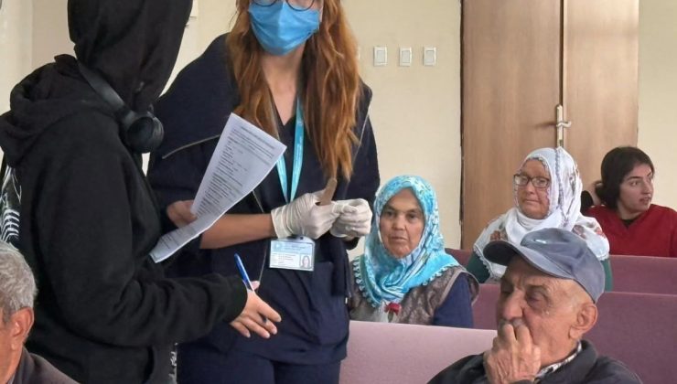 Niğde Bor’da huzurevi sakinlerine üniversite iş birliğiyle diş taraması yapıldı