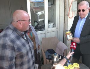 Özdağ Manavgat’ta esnafı dinledi, eczacı fiyatlar yüzünden ilaç almayanları anlattı