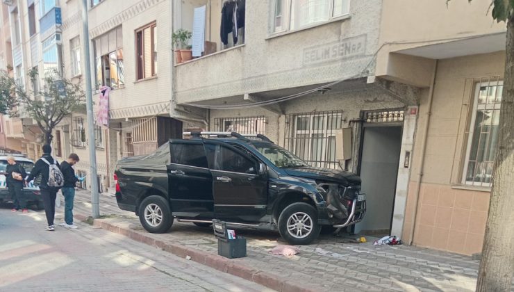 Park etme sırasında facia! Çarptığı kocası hayatını kaybetti!