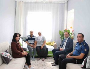 Pütürge Kaymakamı yaşlı ve rahatsız vatandaşları evlerinde ziyaret etti