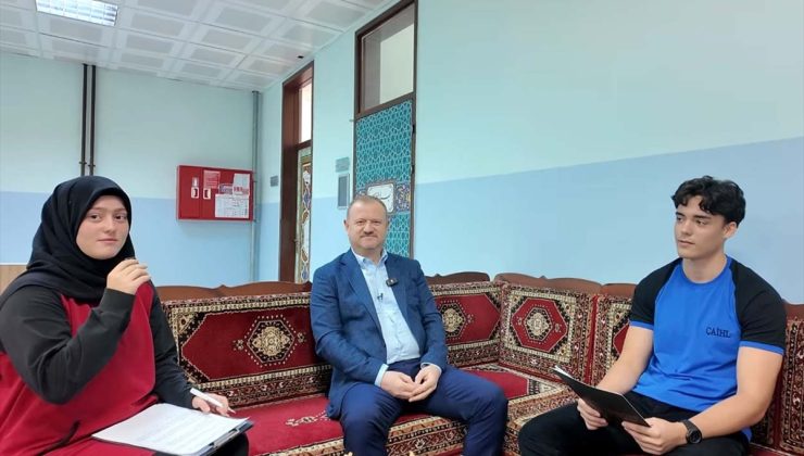 RTÜK Başkanı Daniş, Çanakkale’de öğrencilerin sorularını cevapladı