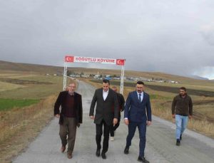 Selim Kaymakamı Semiz, Söğütlü ve Kaynarlı’da beton yol çalışmalarını inceledi