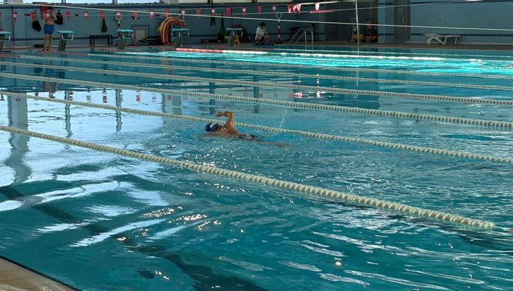 Serebral Ataksi hastası Ali Nihat Erol paralimpik yüzme sporcusu oldu