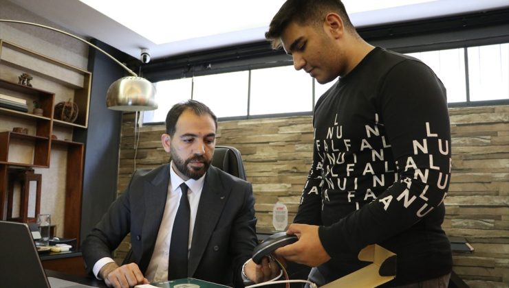 Stajyer olarak girdiği ticaret odasında meslektaşlarını temsil ediyor