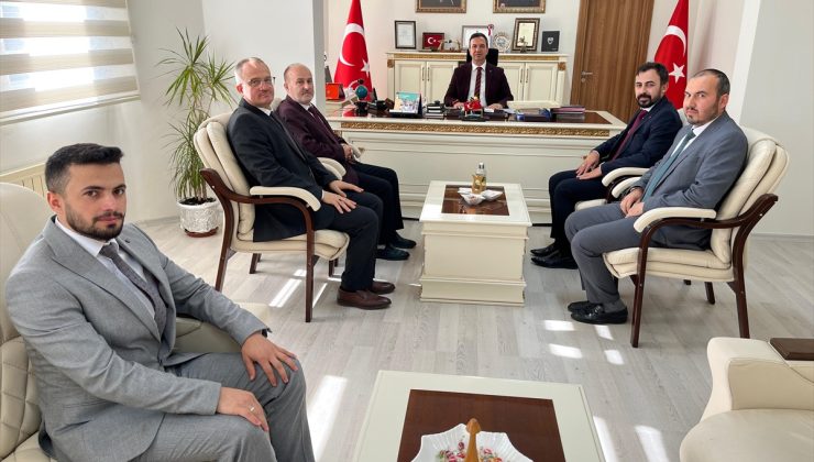 Suluova Müftüsü Kaya, Kaymakam Gürçam’ı din görevlileri haftasında ziyaret etti