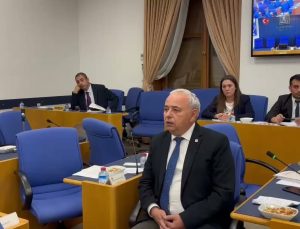 TBMM Genel Kurulu yeter sayı bulunamayınca kapatıldı, YENİ Partililer tepki gösterdi