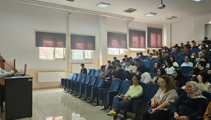 Tekkeköy’de üniversitelilere evlilik öncesi eğitim verildi, ön ve son test yapıldı