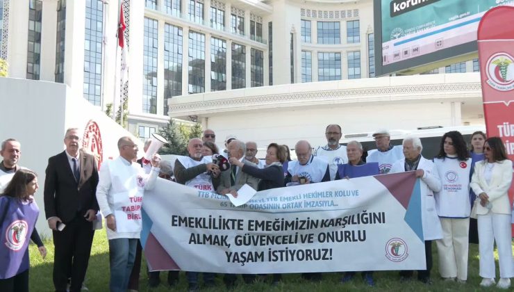 TTB, emekli hekim aylıkları yoksulluk sınırı için Sağlık Bakanlığı önünde eylem yaptı